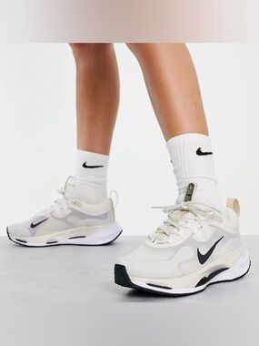 Nike Women's Spark Phantom